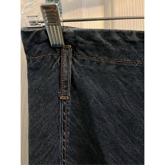 Banana Republic Y2K Denim Skirt. Zip in back. Size 12. - Picture 4 of 6